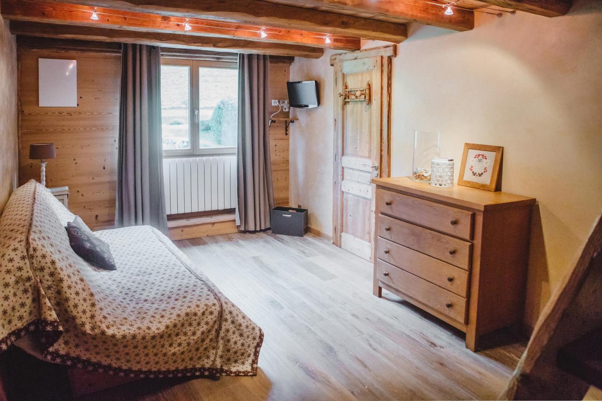 La Ferme Des Cousines Daire Saint-Sigismond  Dış mekan fotoğraf